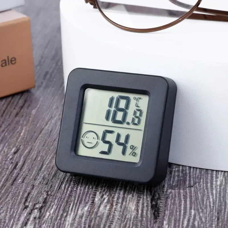 Mini Desktop Thermometer Home  Electronic Monitor for Baby Kids Room Portable Monitor Room Temperature Desktop Ornament